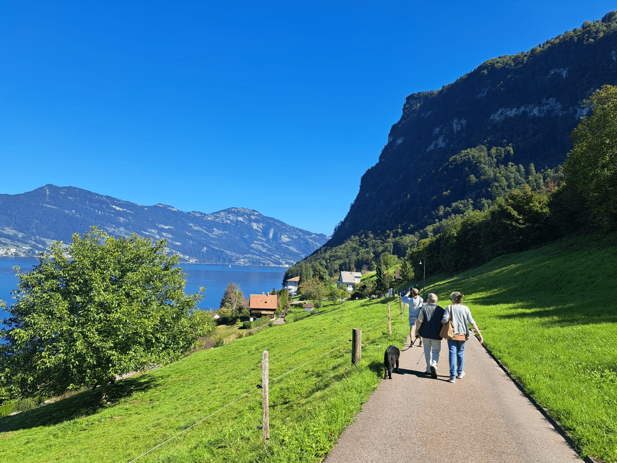 Spaziergang zum Schiffssteg